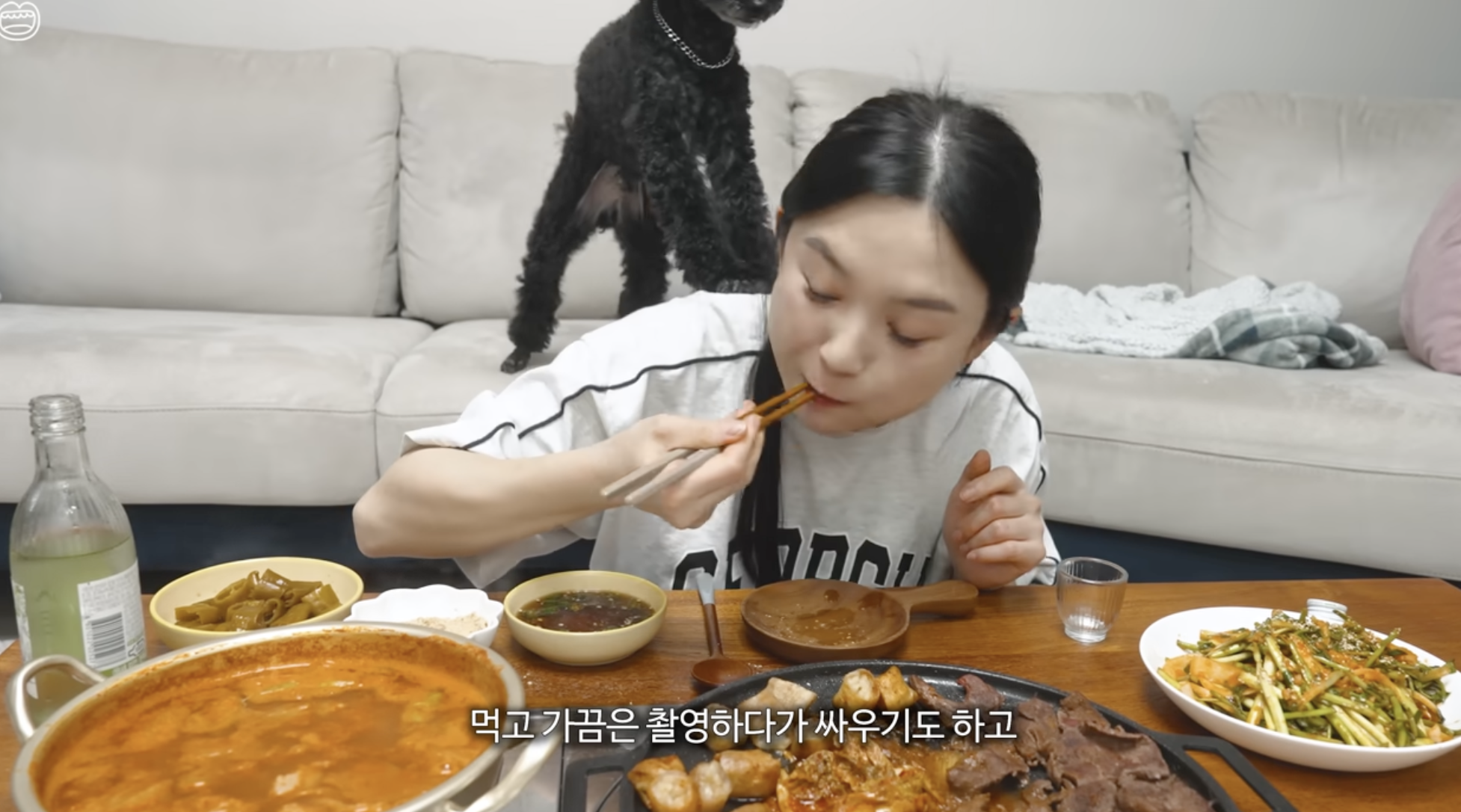 Hamzy以吃播及料理影片深獲粉絲喜愛。（圖／翻攝自YouTube @[햄지]Hamzy）