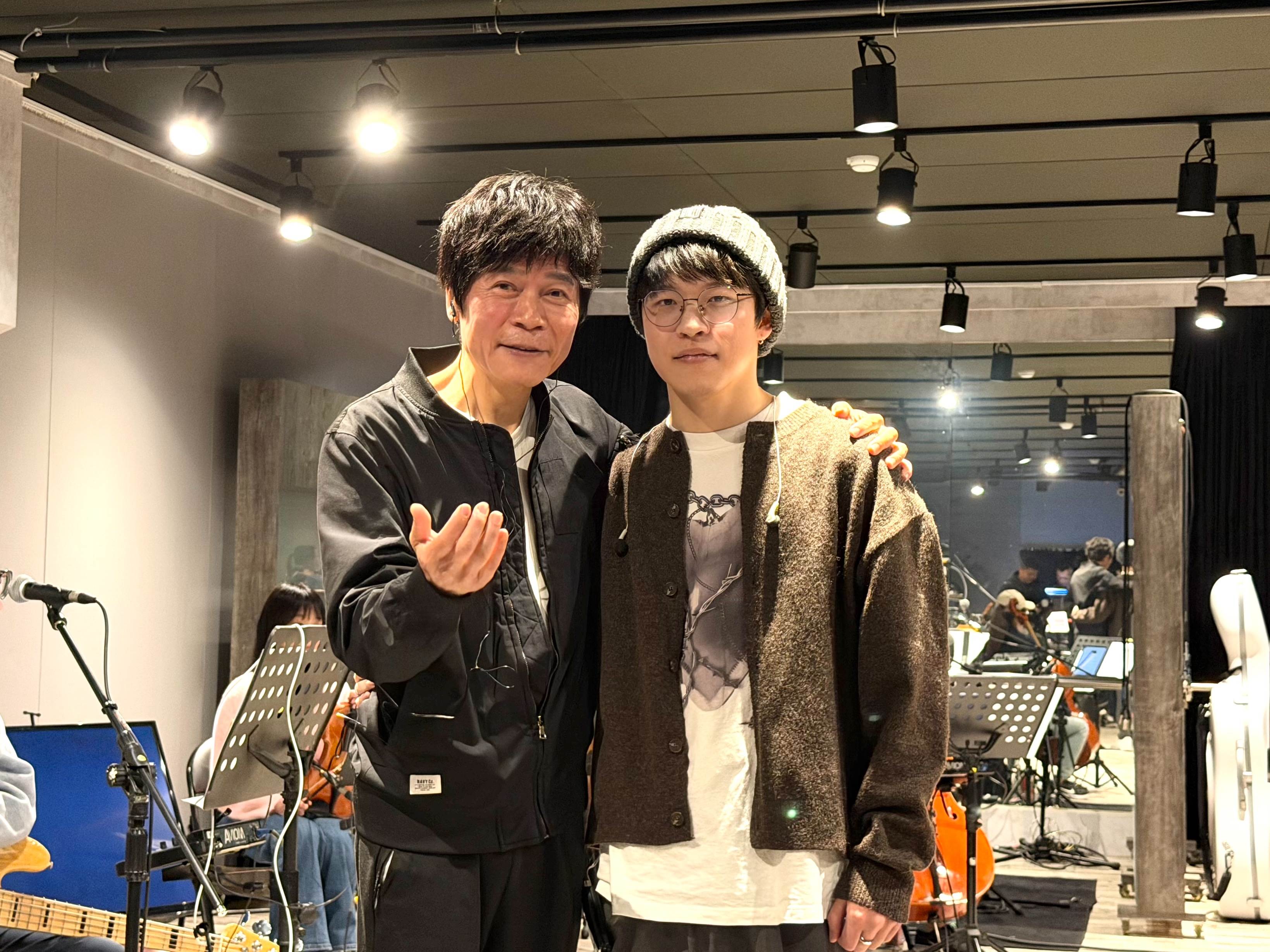 洪榮宏現年25歲的帥兒洪亮將在演唱會上與洪榮宏合唱並大秀打鼓才藝。（圖／阿爾發音樂提供）