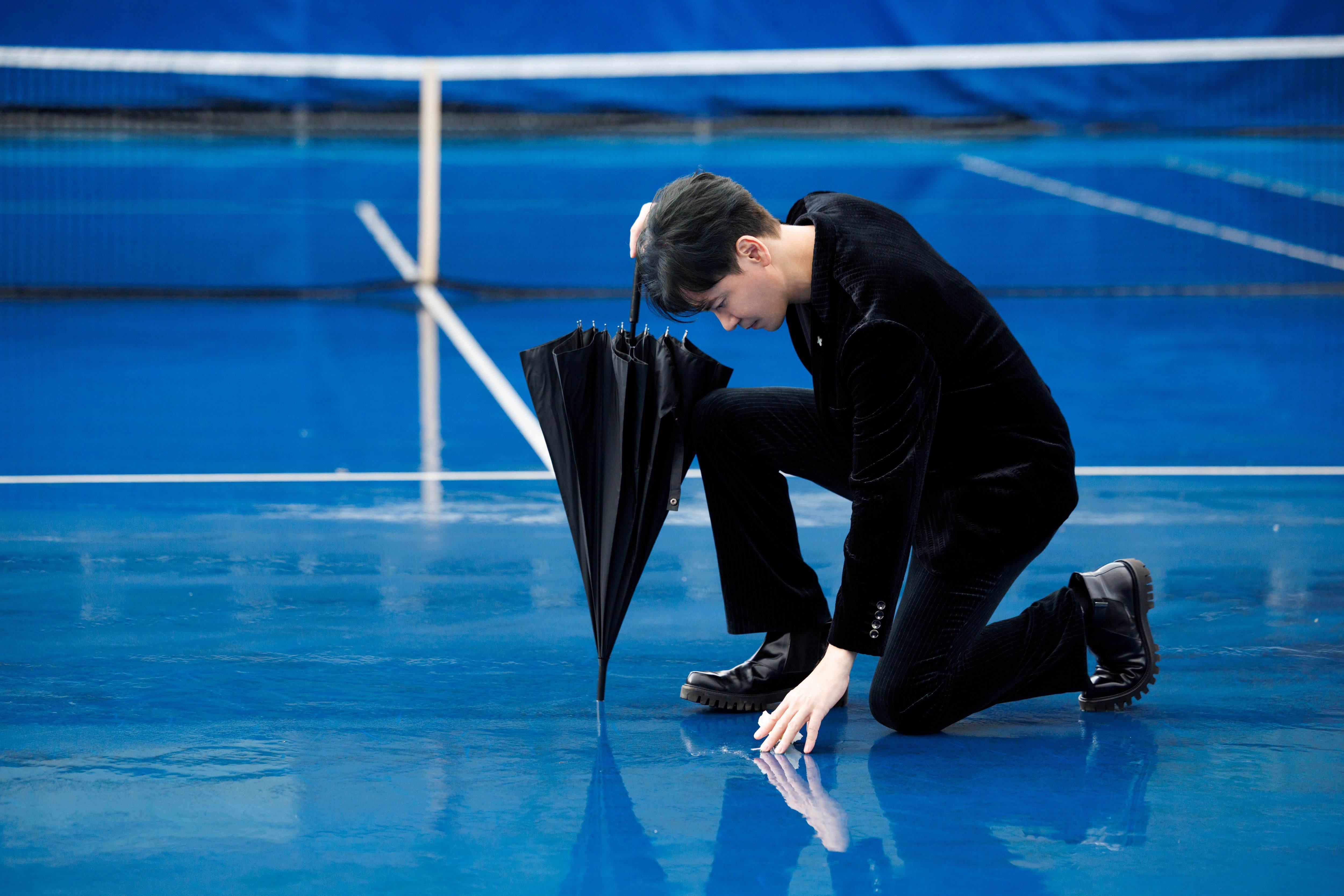 李聖傑自爆曾在近40度高溫狂練球，竟然「二度灼傷」送醫治療。（圖／華納音樂提供）