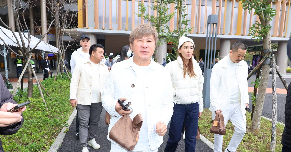 胡瓜與女兒小禎一同現身林光寧告別式。（圖／東森娛樂）