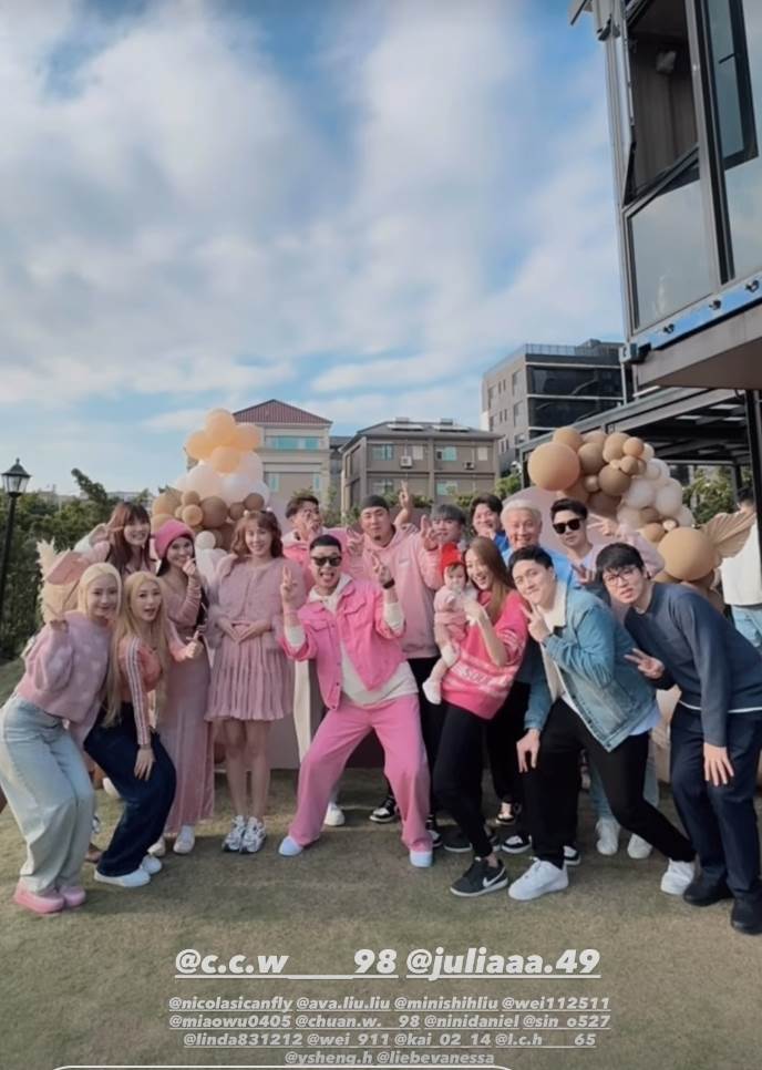 陳晨威於12月浪漫求婚，並以「背號巧合」作為告白關鍵。（圖／翻攝自琳妲G）