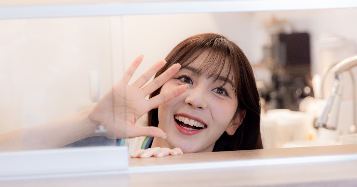 南韓啦啦隊女孩睦那京驚喜現身〈Cheer Up〉女孩快閃盛典。（圖／Cheer Up提供）