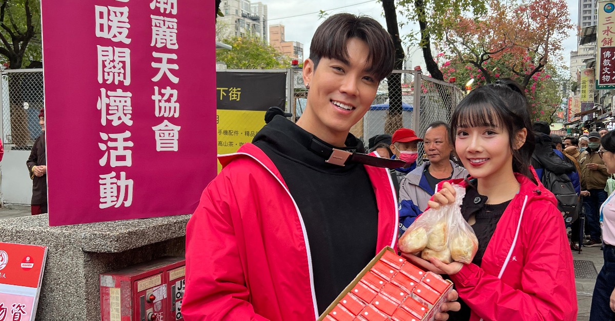 啦啦隊女神衣宸（右）2026年將專注演員之路。 (圖／心潮麗天協會提供)