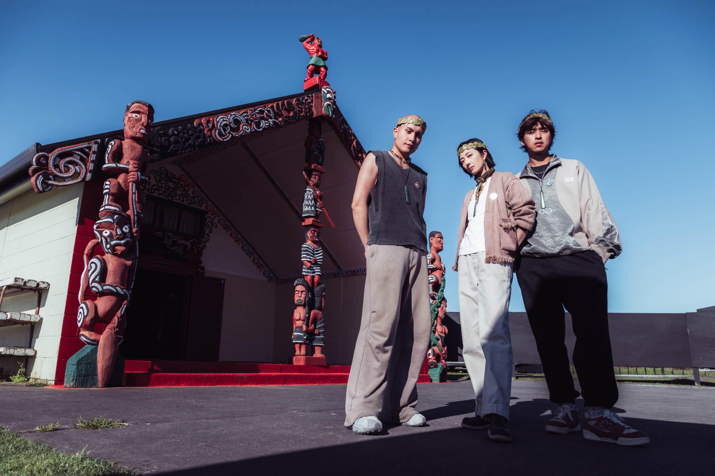 黃宣(左起)、桂綸鎂、陳柏霖接受了兩天的毛利文化洗禮，留下難忘的回憶。（圖／出去一下提供）