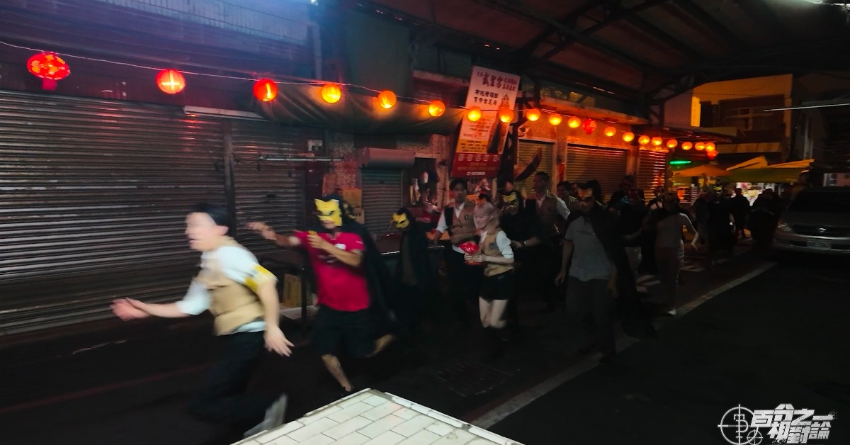 陳漢典在「萬人大逃殺」環節帶頭狂奔。（圖／映底子國際傳媒股份有限公司提供）