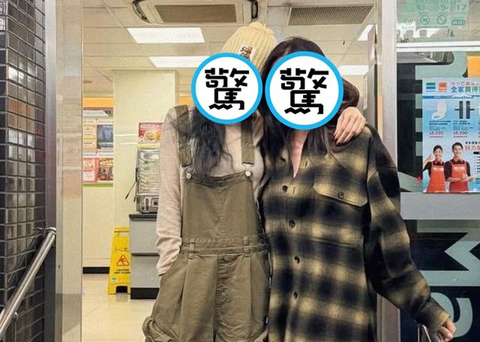 關穎和林牧潔在超商門口合照，自嘲「裝年輕」。（翻攝關穎IG）