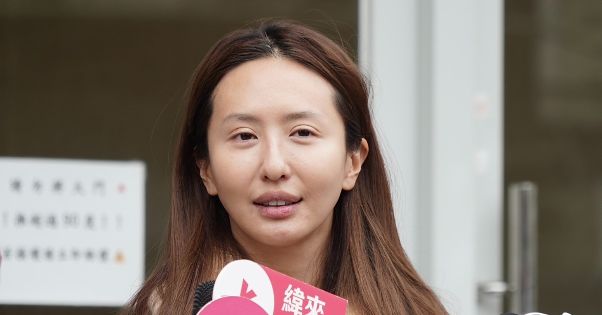 薔薔現身靈堂哀悼曹西平。（圖／東森娛樂）