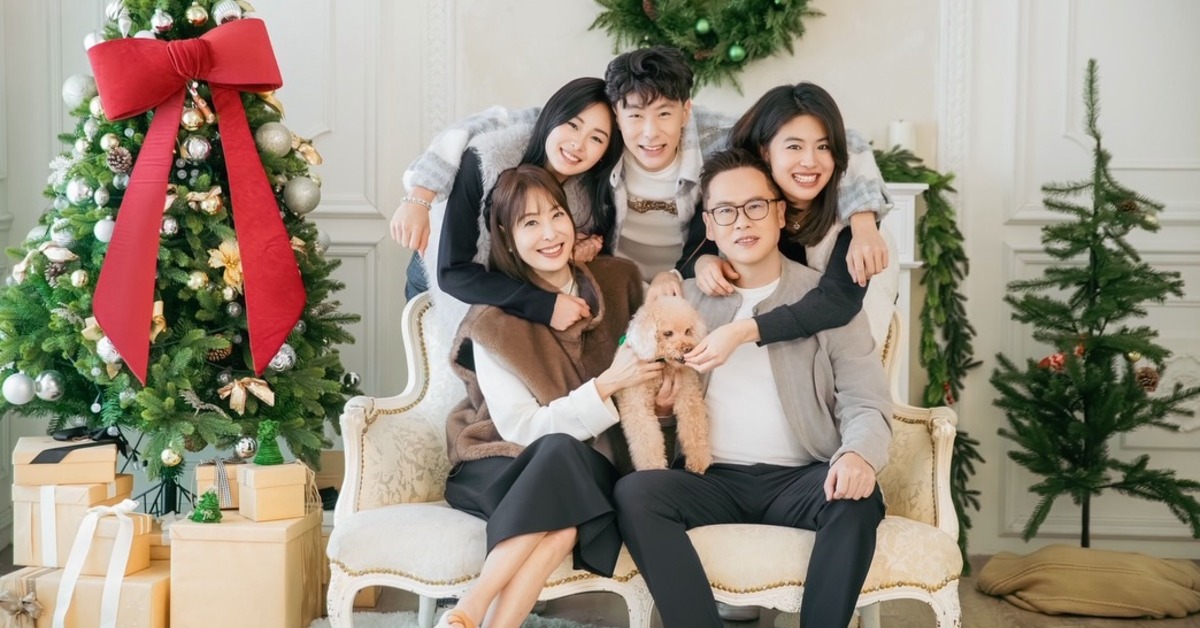 賈永婕全家福。（圖／翻攝自賈永婕臉書）