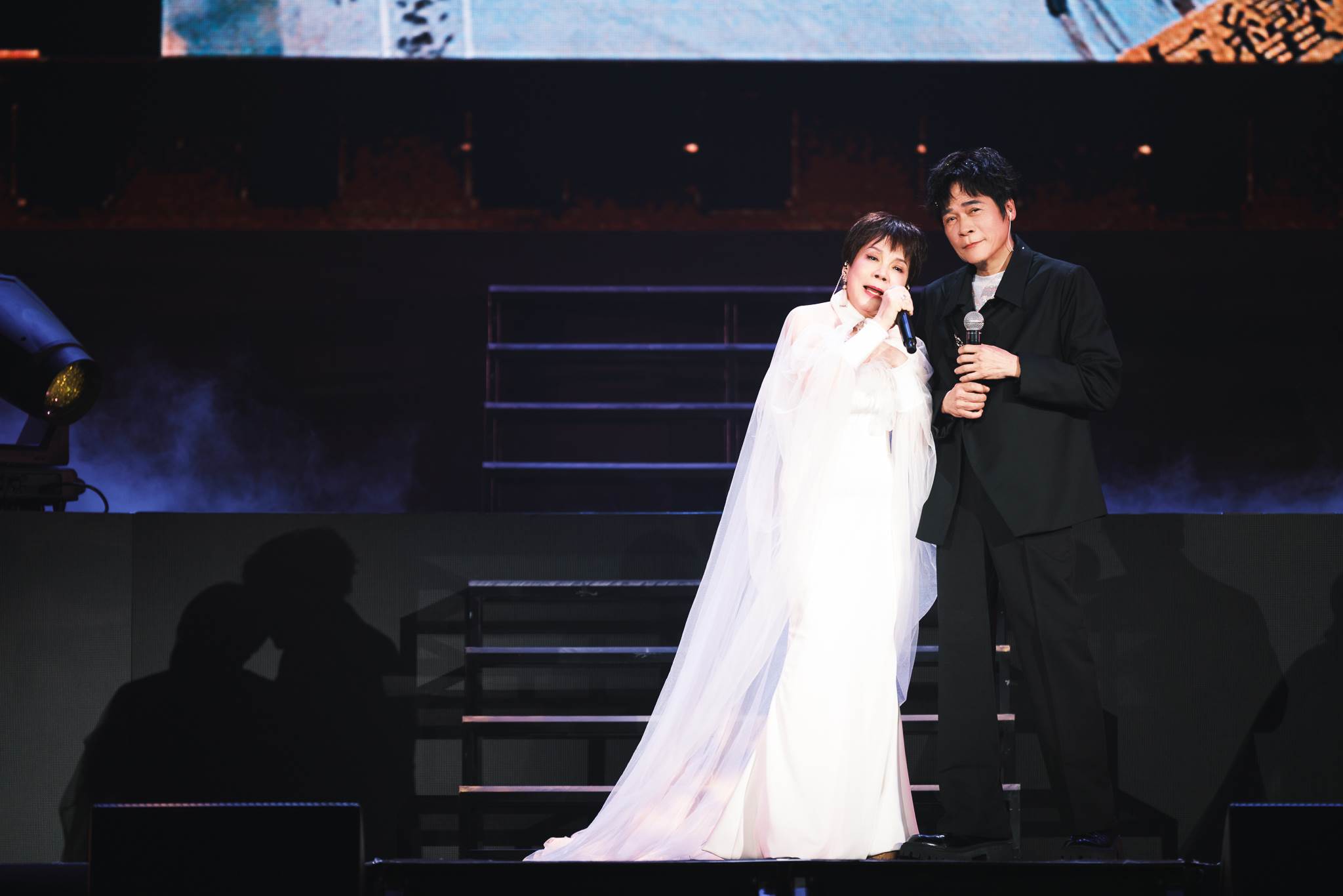 息影55年的丁黛驚喜現身洪榮宏演唱會。（圖／阿爾發音樂提供）