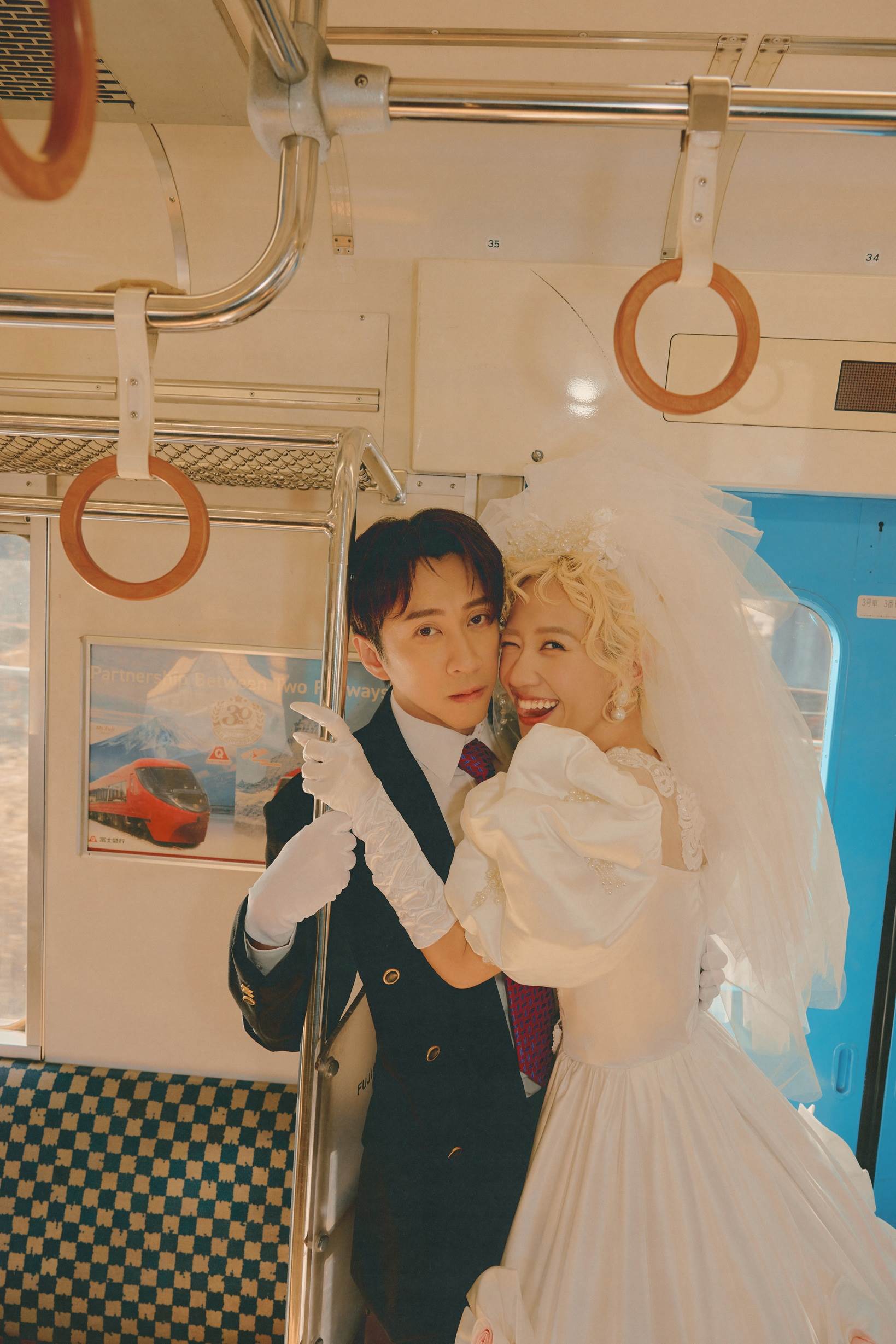 陳漢典、Lulu婚紗照的視覺呈現宛如戀愛小說般的「心動告白宣言」四部曲。（圖／天地合娛樂提供）