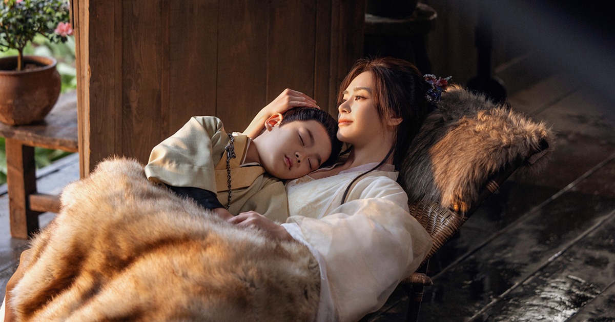 「凍齡女神」鍾欣潼《永夜星河》成「最美人母」。（圖／中天娛樂台提供）