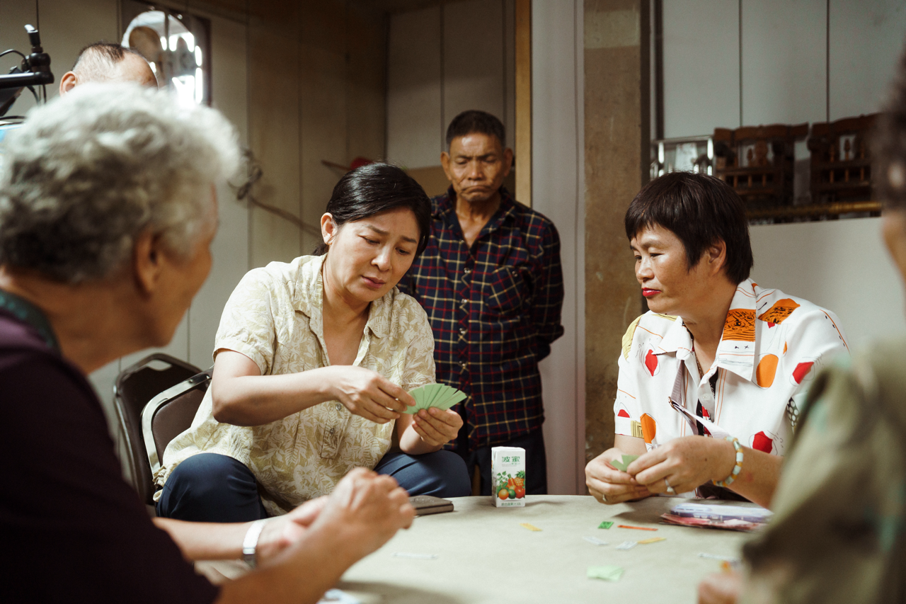 <a href='https://star.ebc.net.tw/search/tags/王彩樺/' target='_blank'>王彩樺</a>在《恨女的逆襲》中有賭博的惡習。（圖／華映娛樂）