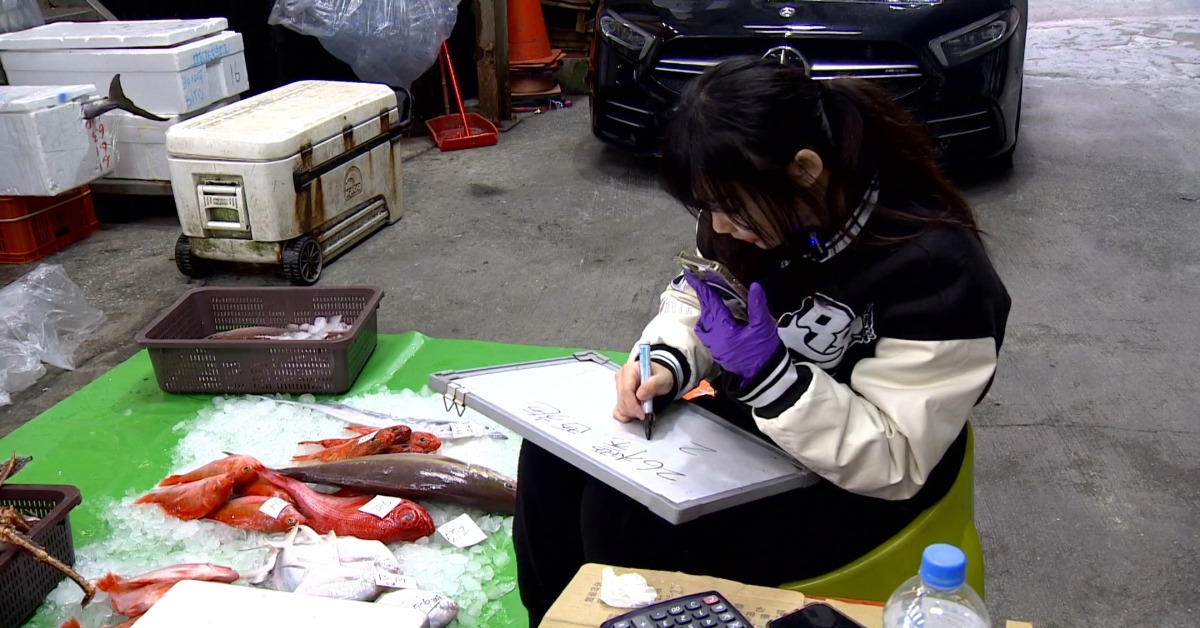 直播主看似光鮮亮麗，吸引年輕人躍躍欲試。（圖／東森新聞）