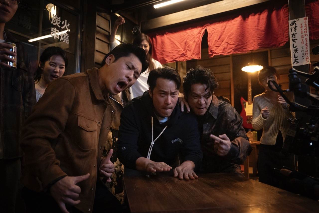 張孝全拋開硬漢型男形象，與姚淳耀、黃迪揚組Band談耍廢中年。（圖／公視提供）