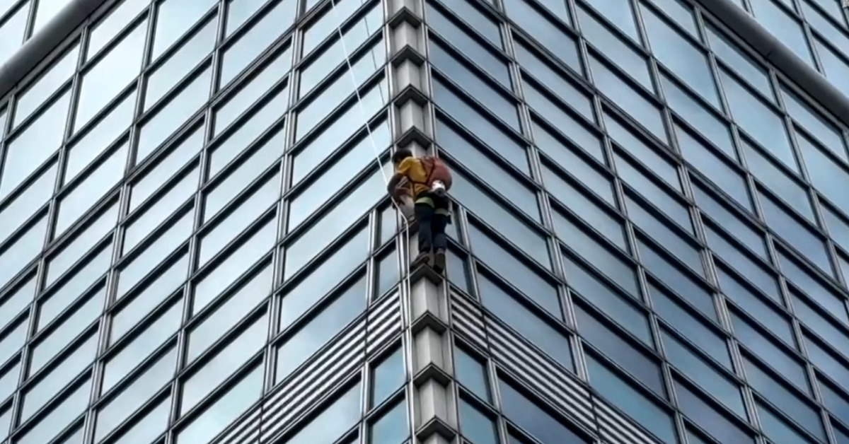 美國極限攀岩家艾力克斯霍諾德，週六將挑戰，以徒手及無防護的方式，攀爬高度508公尺的台北101。（圖／東森新聞）