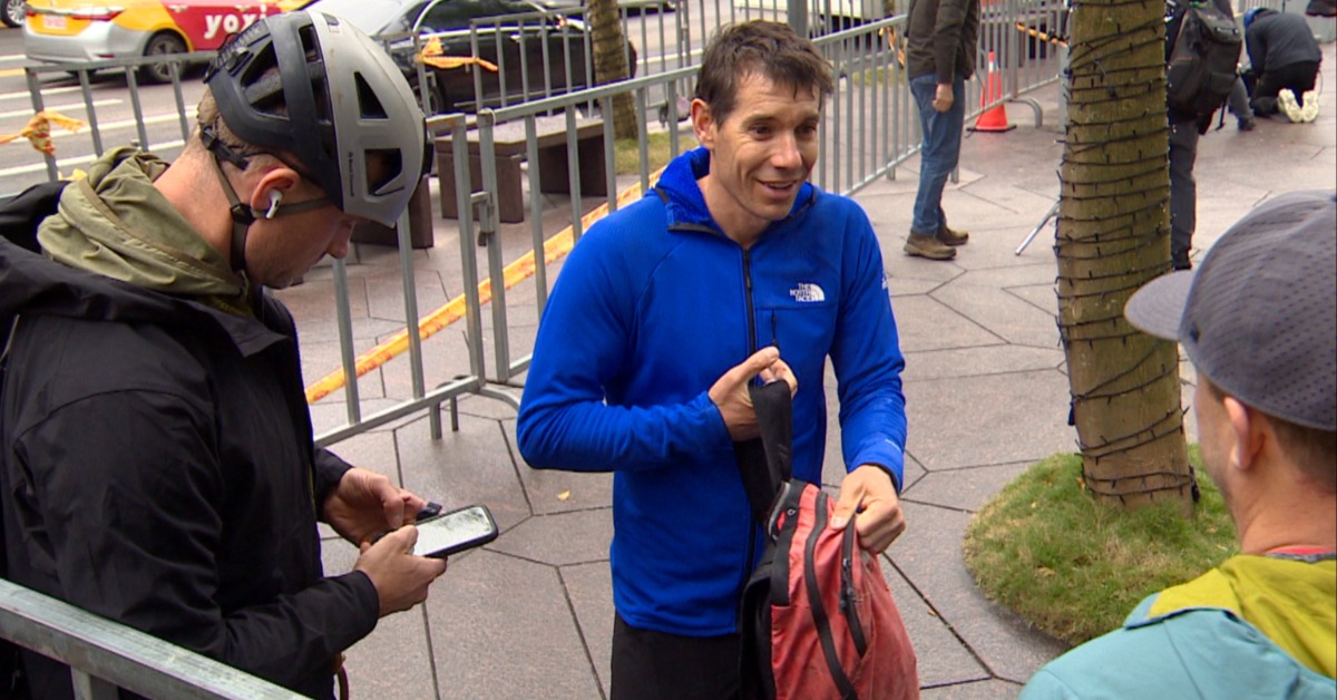 美國極限攀岩家艾力克斯霍諾德（Alex Honnold）將在24日挑戰「零裝備」徒手攀登台北101。（圖／東森新聞）