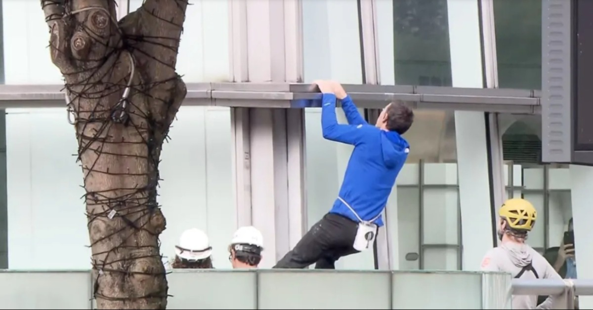 傳奇攀岩家AlexHonnold明（24日）將正式直播攀登101大樓。（圖／東森新聞）