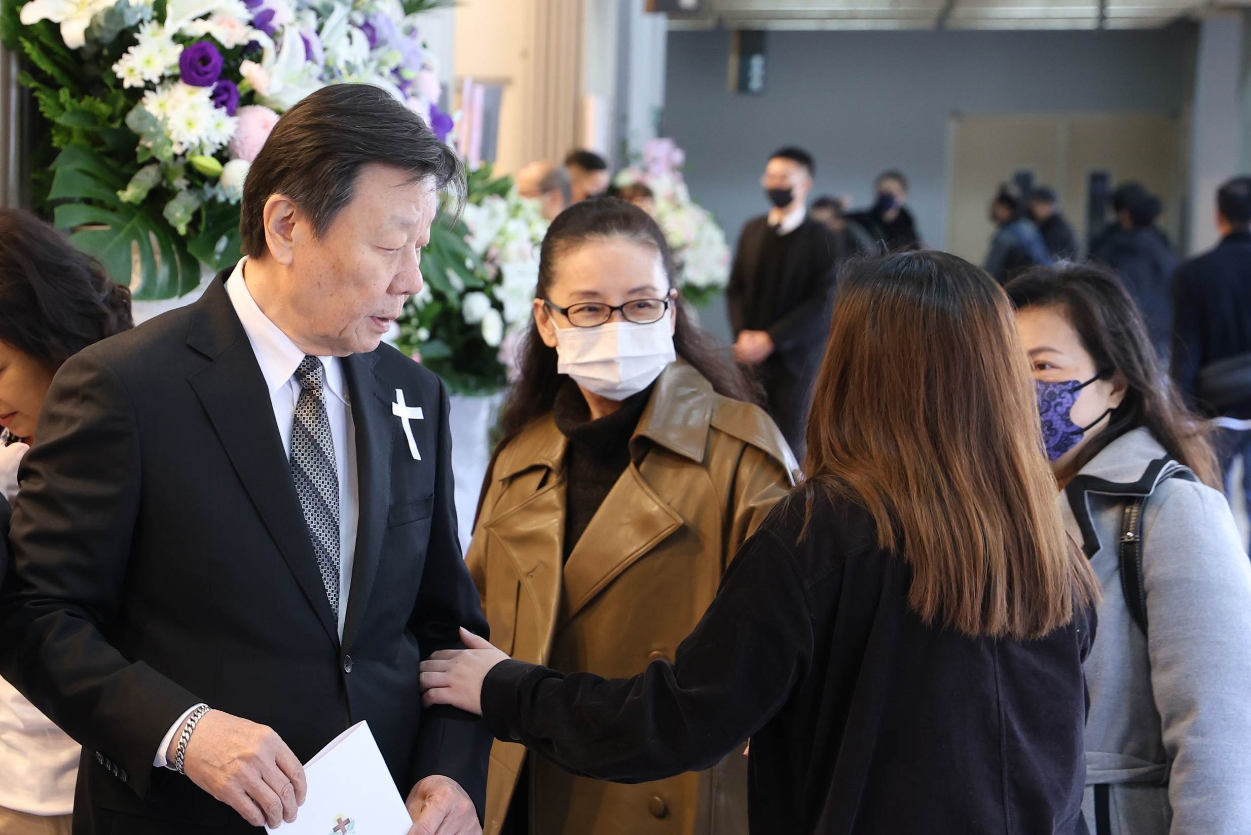 李天柱、王淑娟送趙學煌最後一程。（圖／東森娛樂）