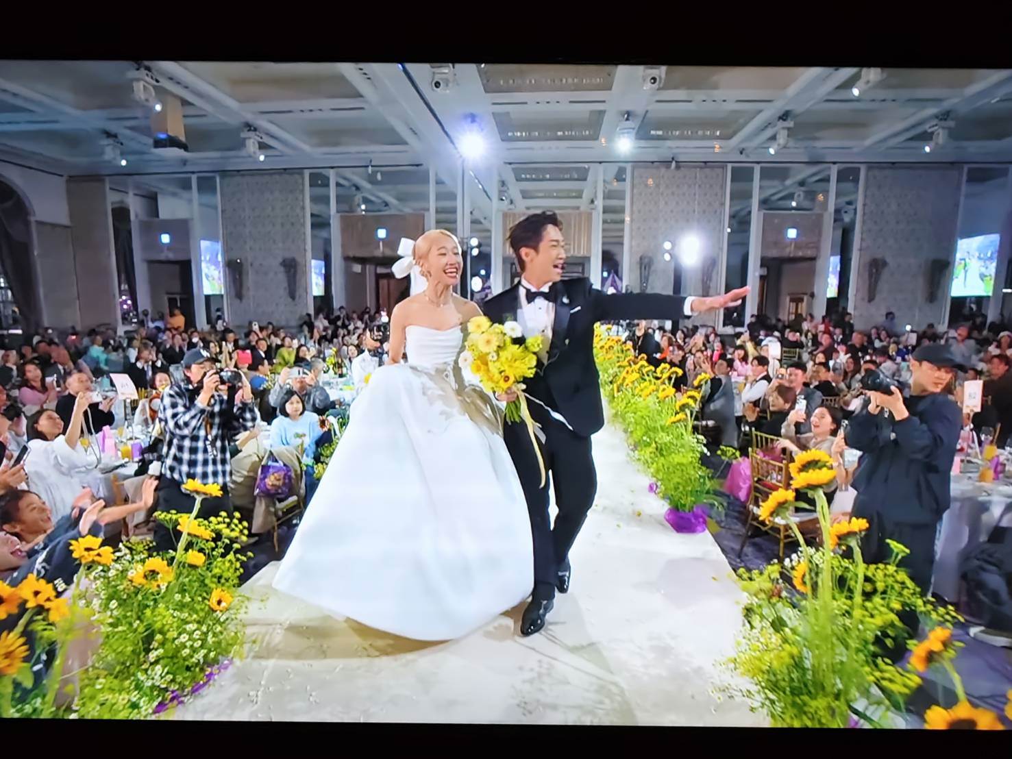 陳漢典、Lulu（黃路梓茵）婚禮曝光。（圖／翻攝畫面）