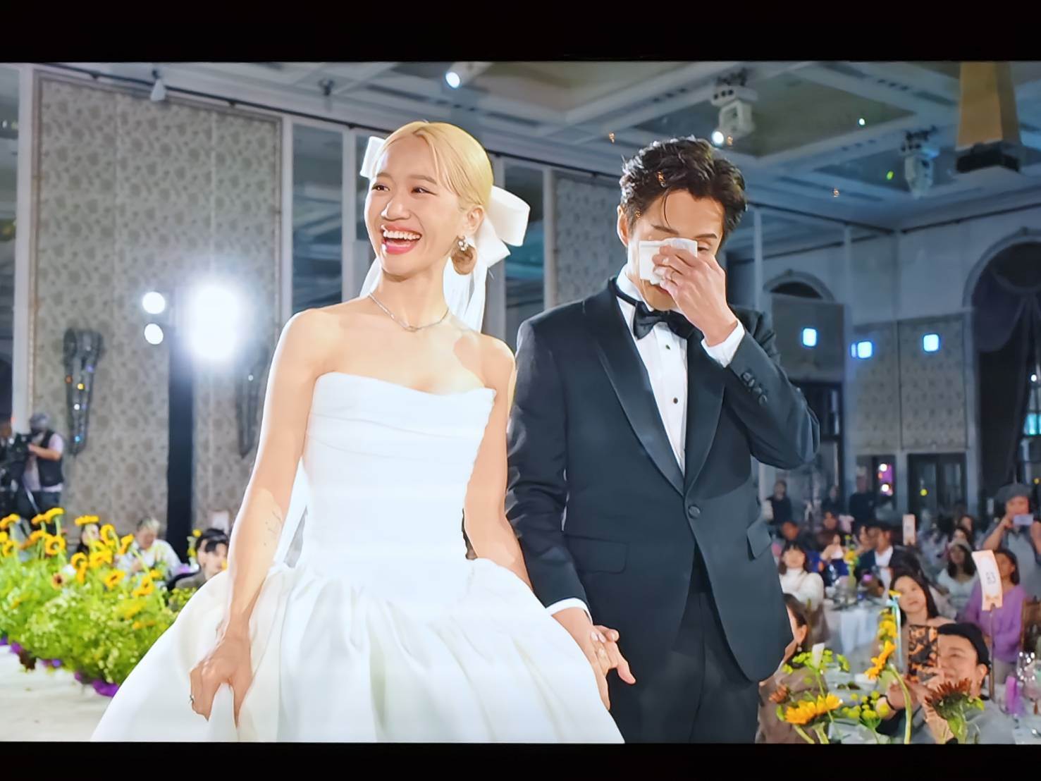 陳漢典進場忍不住哭了。（圖／翻攝畫面）