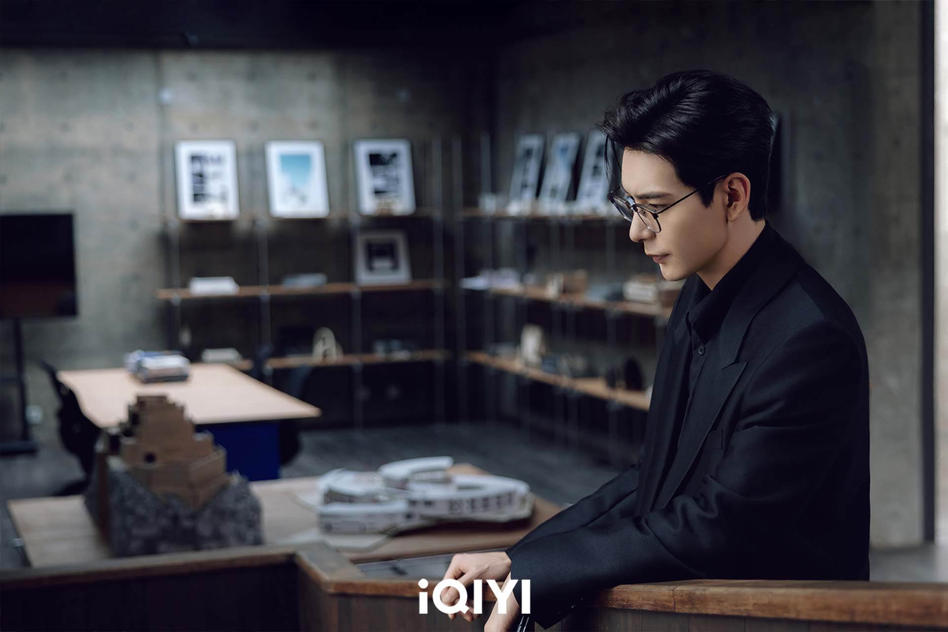 《軋戲》陳星旭在劇中飾演肖稚宇。（圖／iQIYI愛奇藝國際版提供）