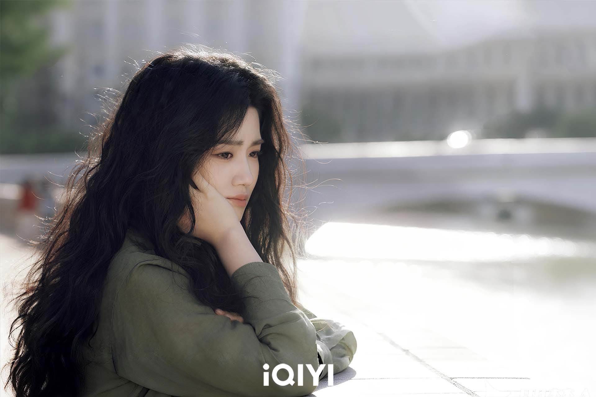 盧昱曉《軋戲》飾演胡羞。（圖／iQIYI愛奇藝國際版提供）