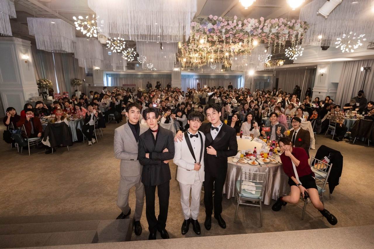 《我說愛你是真的》將婚禮情節搬進現實，邀請粉絲「喝喜酒」，打造沈浸式BL婚禮體驗，左起為楊翹碩、夏和熙、紀成澔、葛兆恩。（圖／結果娛樂提供）