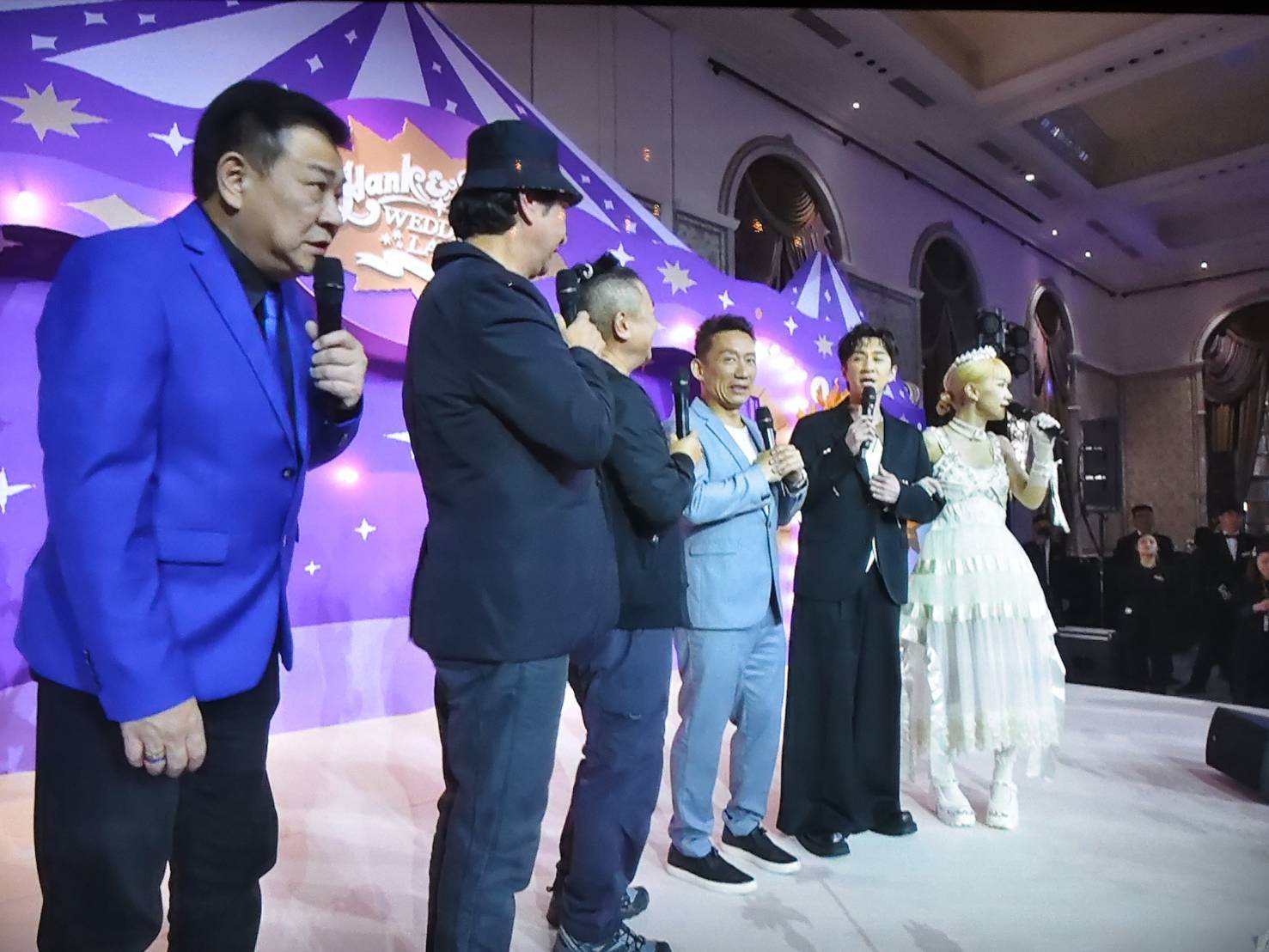 《全民大悶鍋》搭檔邰智源、郭子乾、白雲上台致詞。（圖／翻攝畫面）