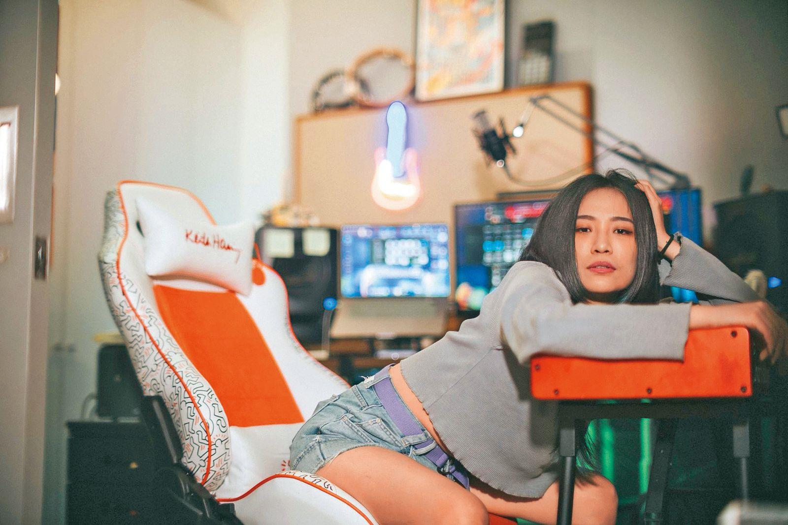 卜星慧自《超級星光大道》PK魔王出道，後來還唱到海外，近日卻發生男友過世，她被男友家人趕出門的憾事。（翻攝自卜星慧IG）