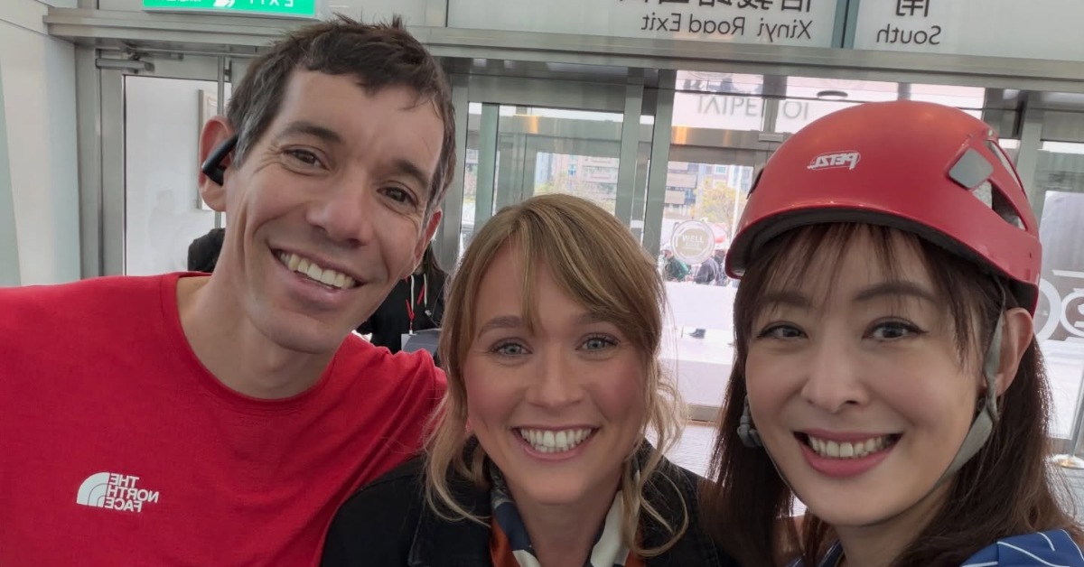 賈永婕揭露霍諾德赤手登頂101的背後內幕。（圖／翻攝自賈永婕臉書）