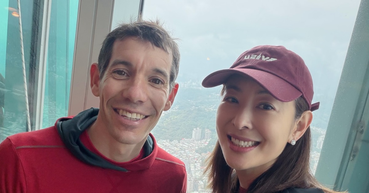 艾力克斯・霍諾德日前成功攀上台北101，賈永婕也難掩激動發文。（圖／翻攝自賈永婕臉書）