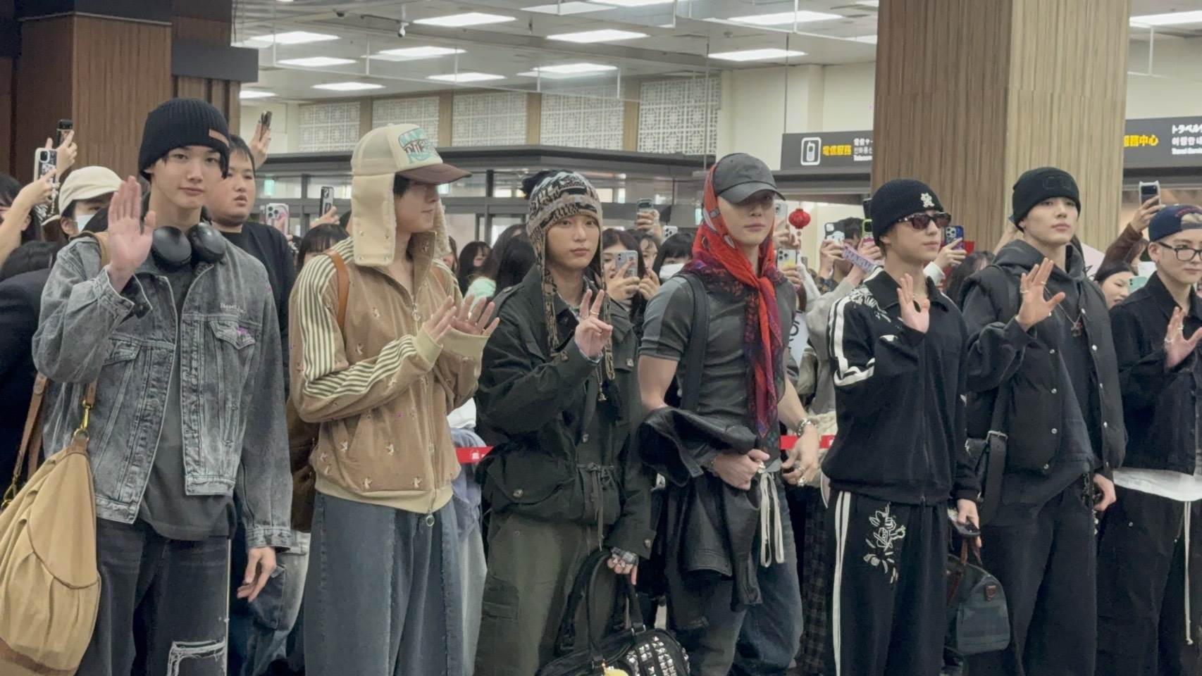 日本人氣男團&TEAM成員左至右<a href='https://star.ebc.net.tw/search/tags/JO/' target='_blank'>JO</a>（朝倉穣）、FUMA（村田風雅）<a href='https://star.ebc.net.tw/search/tags/HARUA/' target='_blank'>HARUA</a>（重田美琉愛）、NICHOLAS（王奕翔）、<a href='https://star.ebc.net.tw/search/tags/TAKI/' target='_blank'>TAKI</a>（<a href='https://star.ebc.net.tw/search/tags/高山浬希/' target='_blank'>高山浬希</a>）、<a href='https://star.ebc.net.tw/search/tags/MAKI/' target='_blank'>MAKI</a>、YUMA（中耒田悠真）。（圖／記者楊雅芸攝）