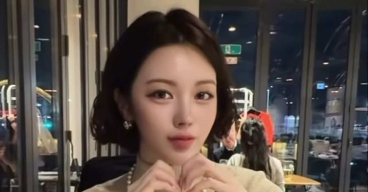 Lizzy近日在社群平台直播時，情緒顯得相當低落。（圖／翻攝自Lizzy IG）
