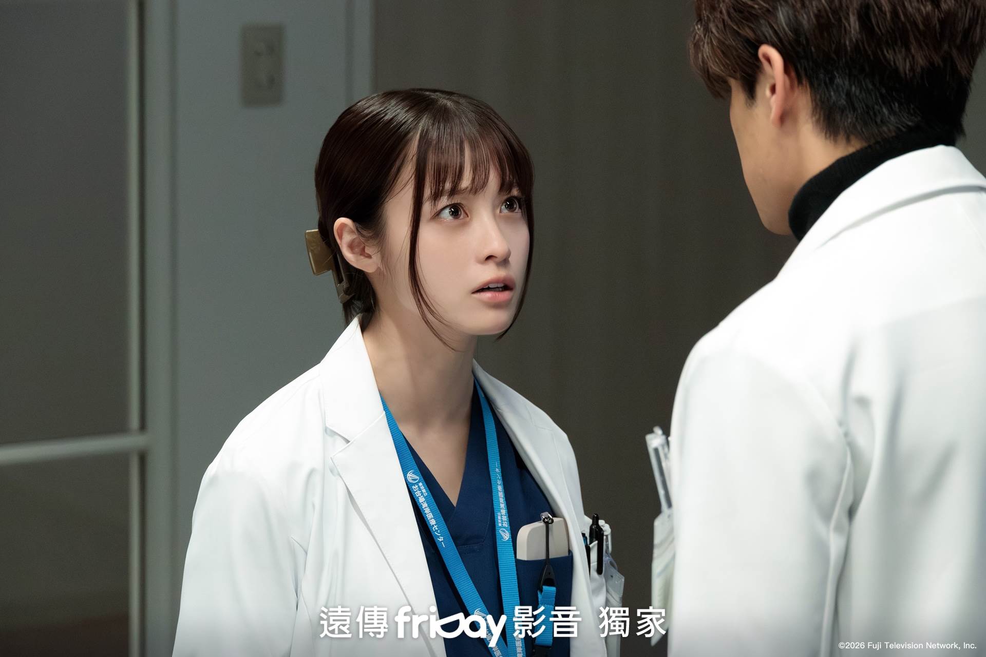 日本人氣女星橋本環奈在日劇《不良醫！》中挑戰「前不良少女卻成為醫師」反差角色。（圖／friDay影音提供）