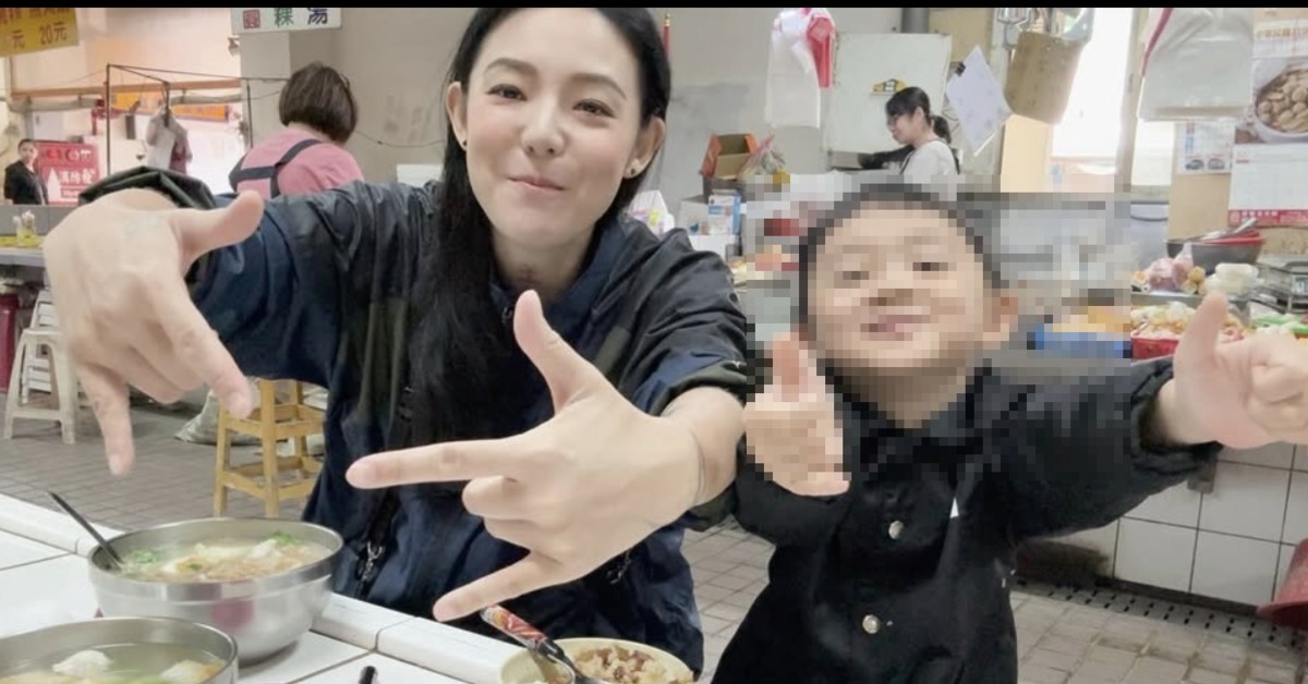歐陽靖獨自扶養兒子新醬多年。（圖／翻攝自歐陽靖IG）