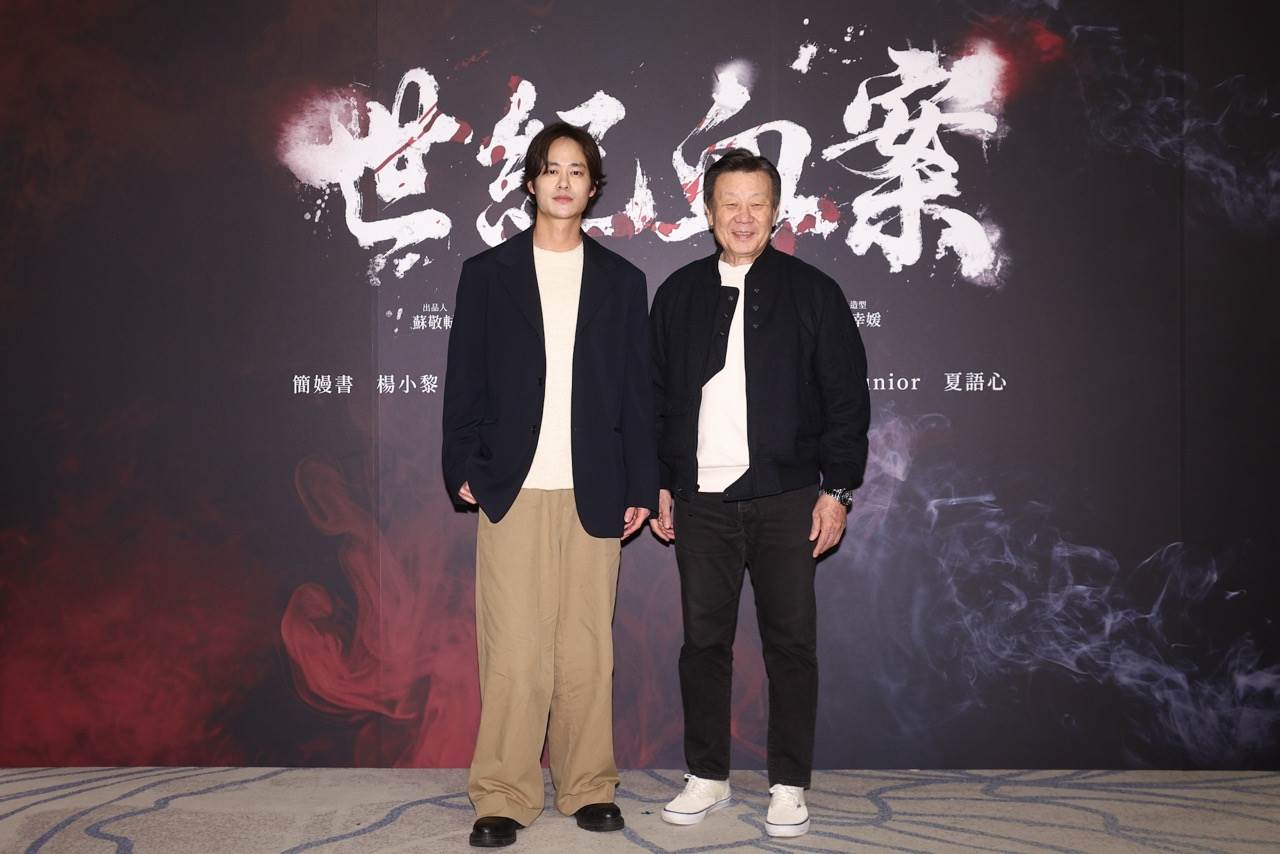 《世紀血案》寇世勳（右）飾演汪將軍、夏騰宏飾演林義雄。（圖／費思兔文化娛樂股份有限公司提供）