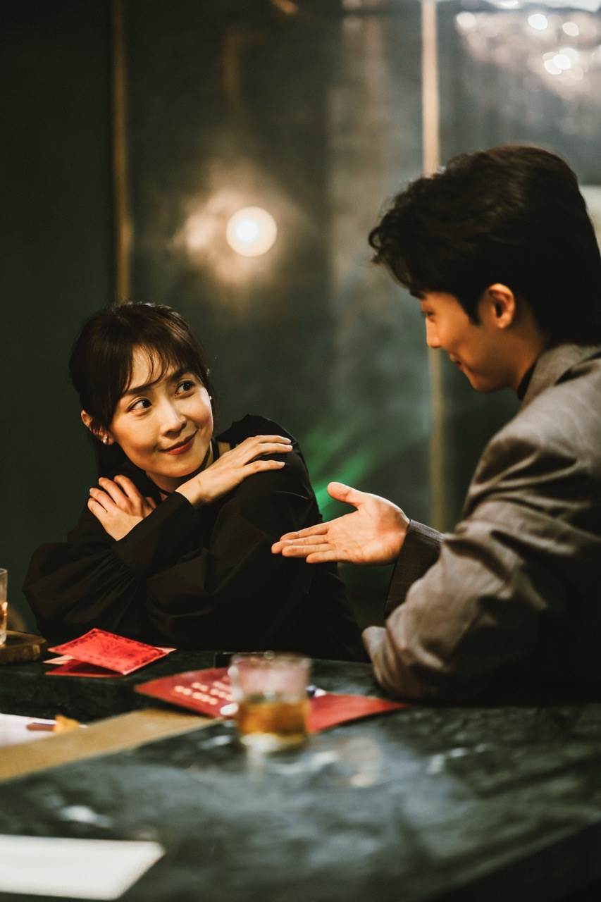 《前任，請就位》以都會愛情中的「情感補位」為主題，由（右)卞慶華與林昀希(左）主演。（圖／原來娛樂提供）