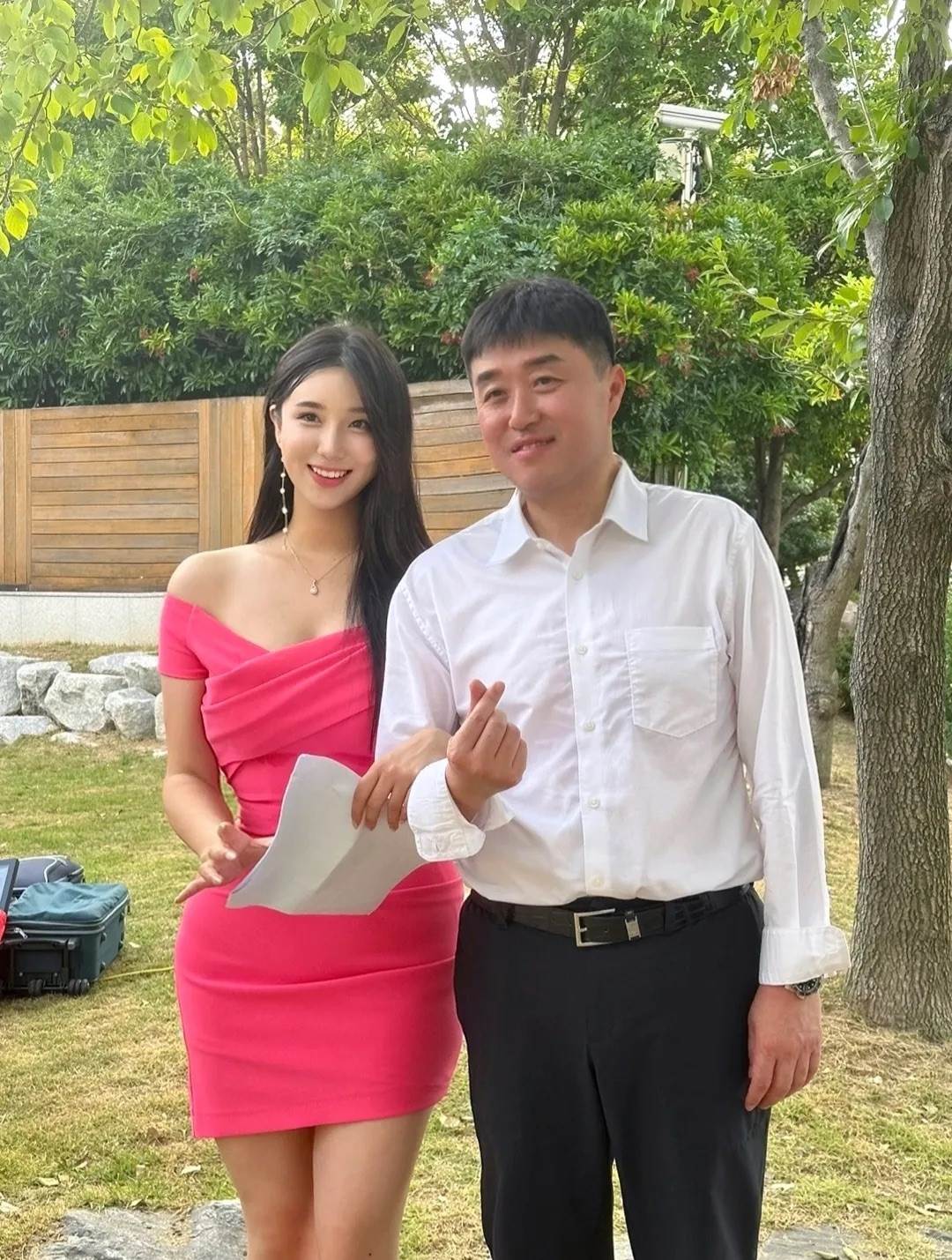 金賢姈悲痛告別父親。（圖／翻攝自金賢姈Threads）