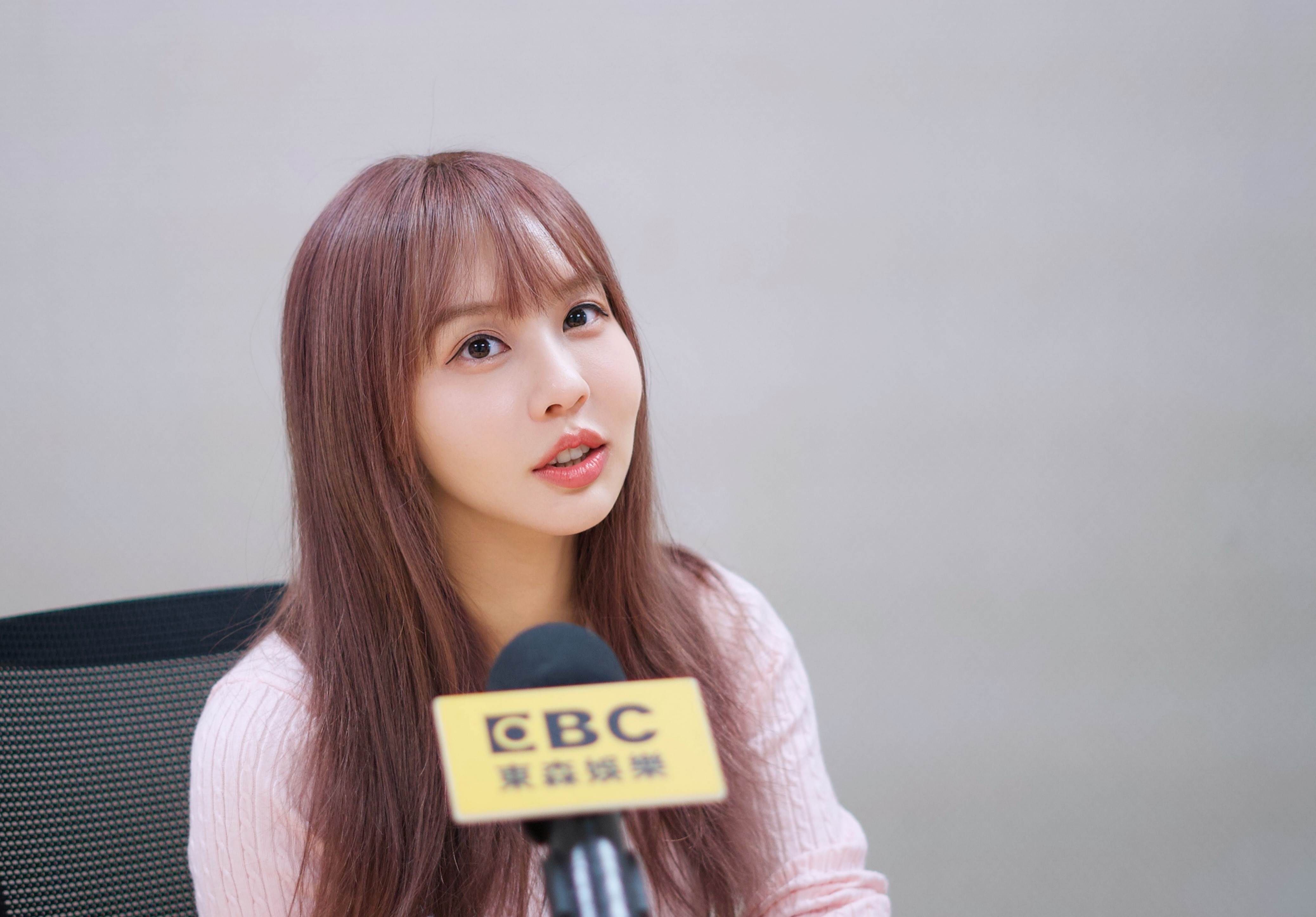 崔荷潾坦言曾遇<a href='https://star.ebc.net.tw/search/tags/狂粉/' target='_blank'>狂粉</a>跟蹤回家、傳私密照。（圖／東森娛樂）