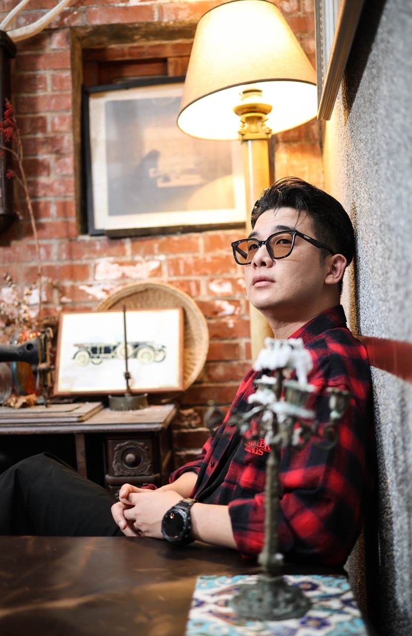 胡瑋杰與太太育兒默契十足。（圖／東森娛樂）