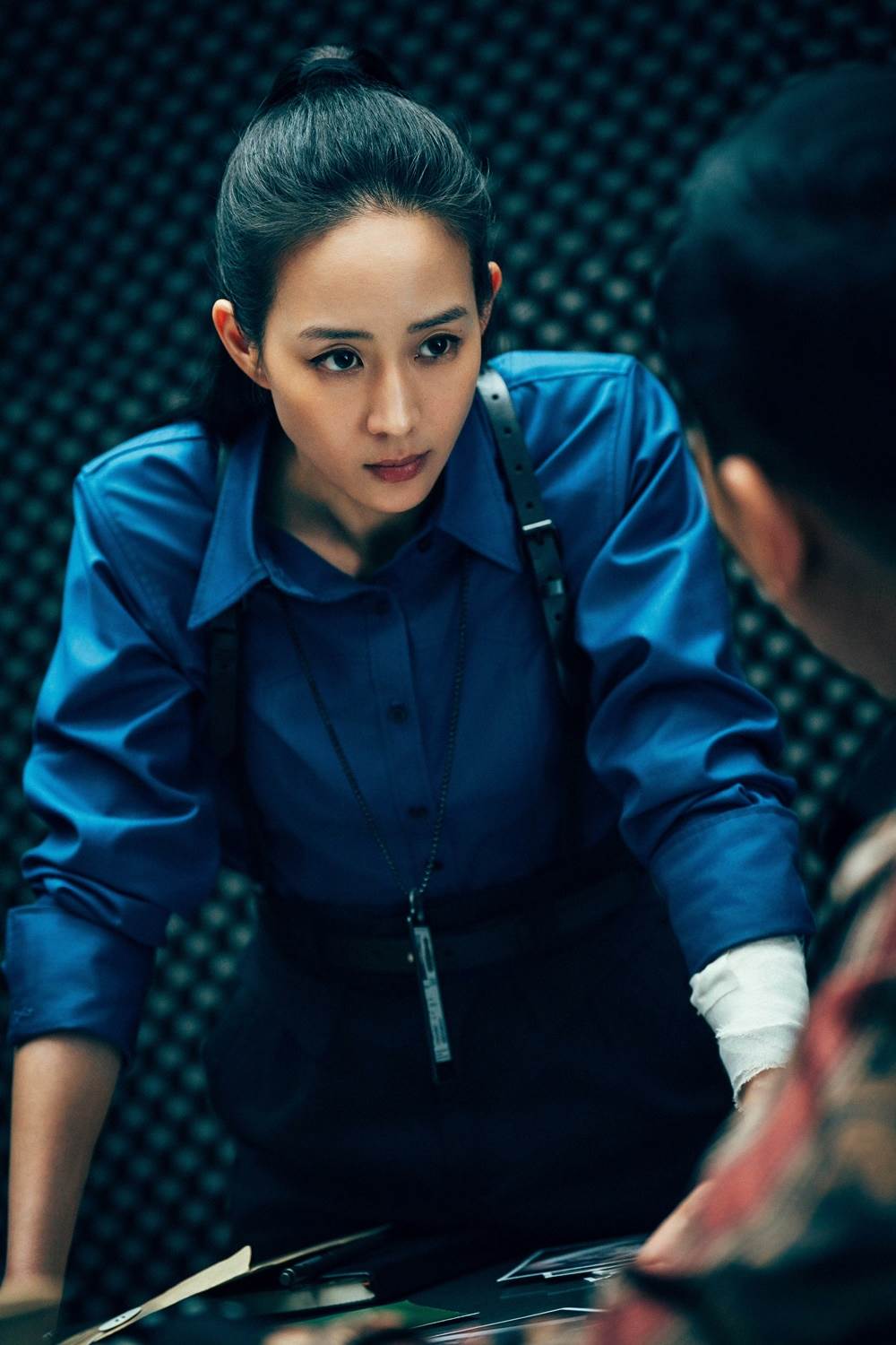 張鈞甯在《匿殺》裡飾演女警「方正楠」。（圖／車庫娛樂）