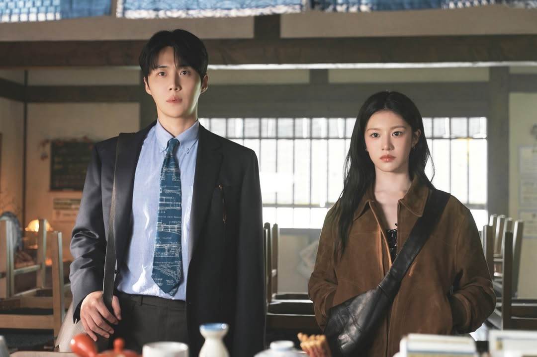 《愛情怎麼翻譯？》為過年前討論度最高的韓劇。（圖／翻攝自netflixkr IG ）