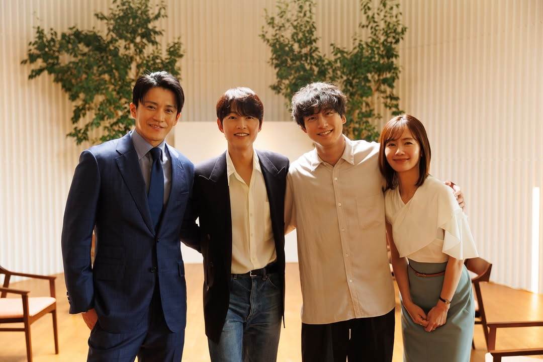《浪漫匿名者》由小栗旬搭檔韓孝周主演，宋仲基與坂口健太郎驚喜現身客串。（圖／翻攝自netflixjp IG）