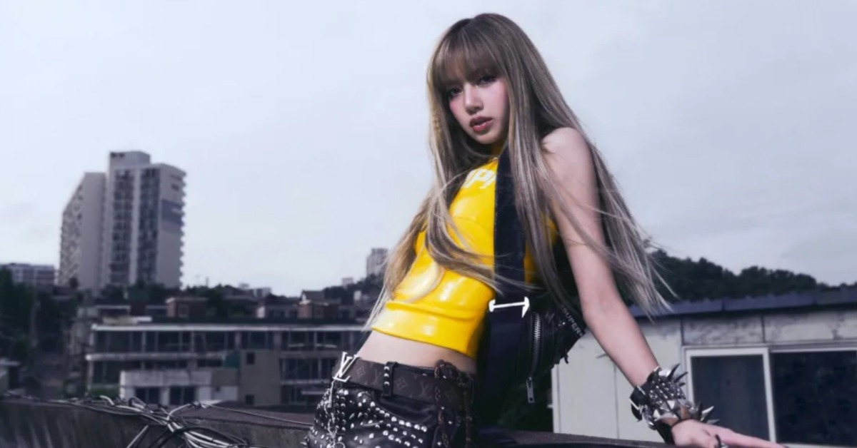 人間芭比Lisa戲約接不完。（圖／翻攝自BLACKPINK臉書）