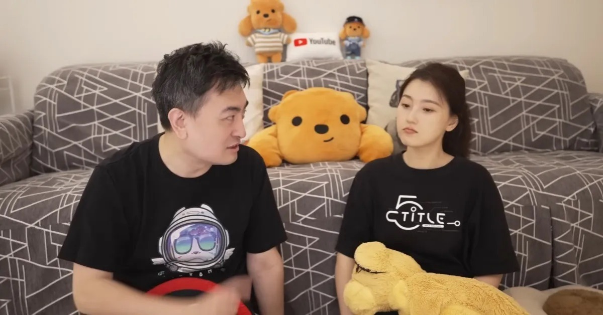 老高與小茉經營YouTube頻道作為副業。（圖／翻攝自老高與小茉Mr&Mrs Gao YouTube）