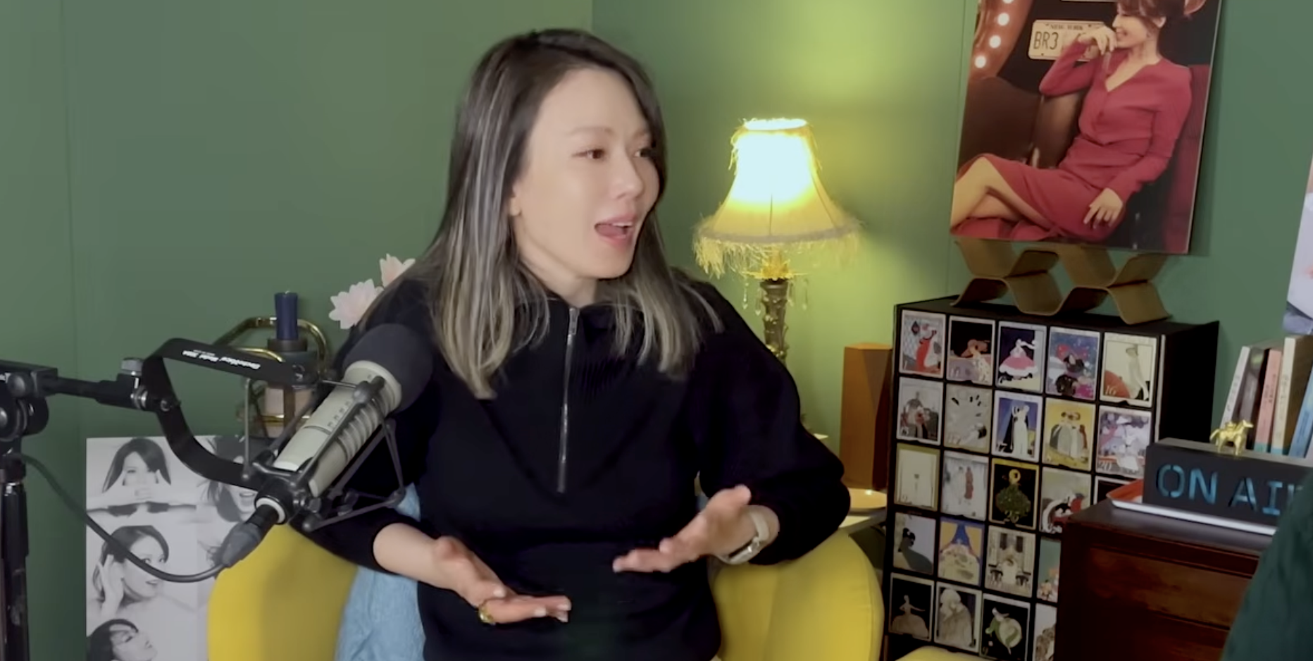 Melody坦言當<a href='https://star.ebc.net.tw/search/tags/負評/' target='_blank'>負評</a>洶湧而至襲來時，自己如「雪崩」般窒息。（圖／翻攝自YouTube @Melody姐妹悄悄話 ）