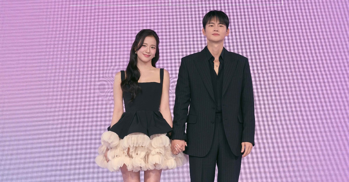 《訂閱男友》由Jisoo（金智秀）和徐仁國主演，今（26日）早於首爾舉辦上線記者會。（圖／Netflix提供）