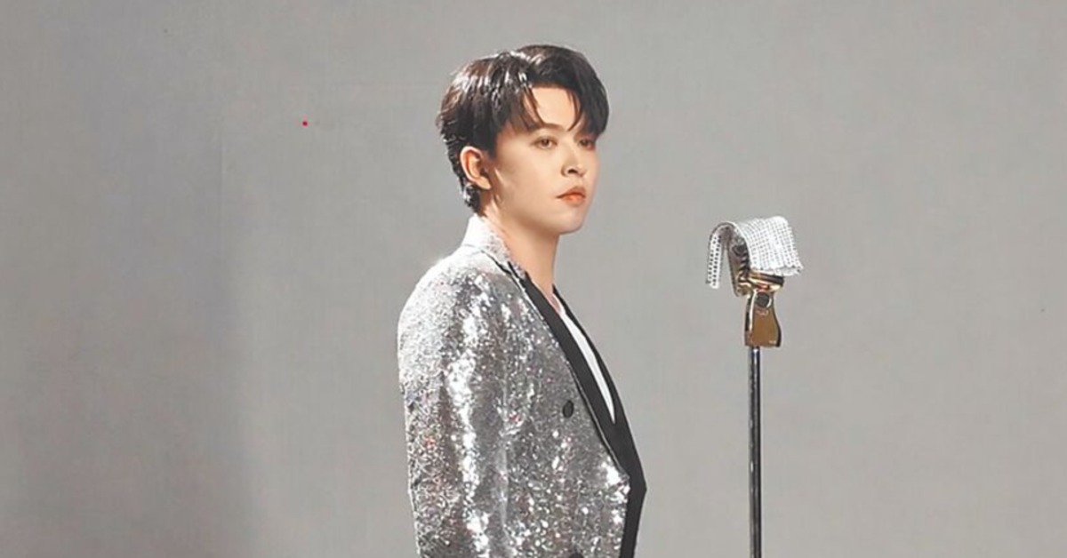 李子森日前拍攝新歌〈愛情的騙子我問你〉MV。（圖／勝駿娛樂提供）