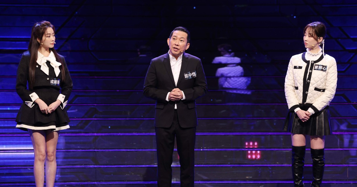 成語蕎（左）自招跳舞同手同腳。（圖／公視提供）