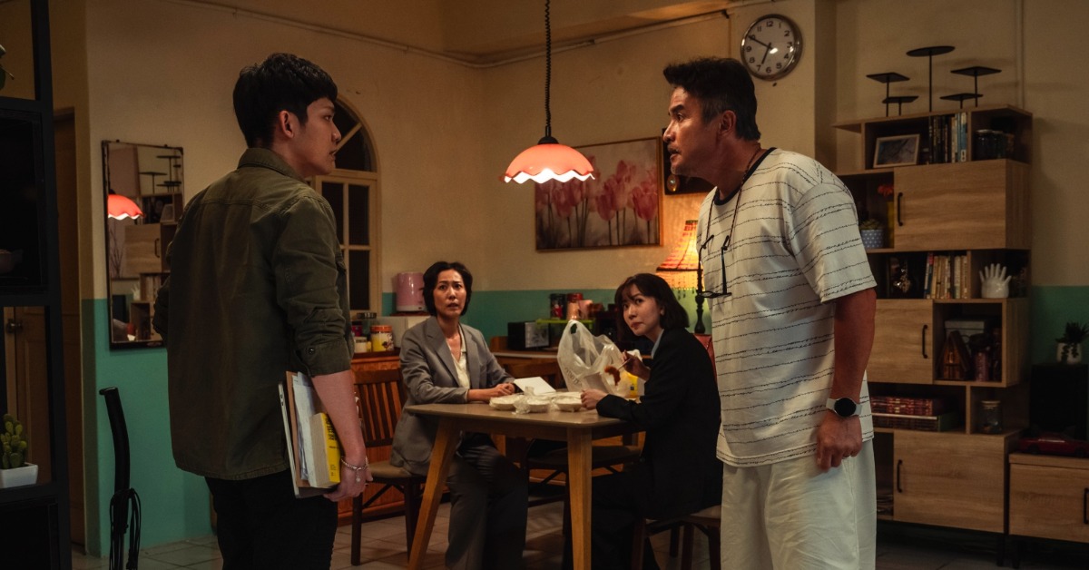 「AcQUA源少年」成員林毓家與李銘順有一場一分鐘連珠炮互罵的精彩段落。（圖／萬騰文化創意提供）